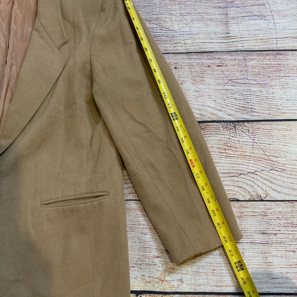 Vintage White Stag Camel Oversized Blazer - Picture 3 of 5